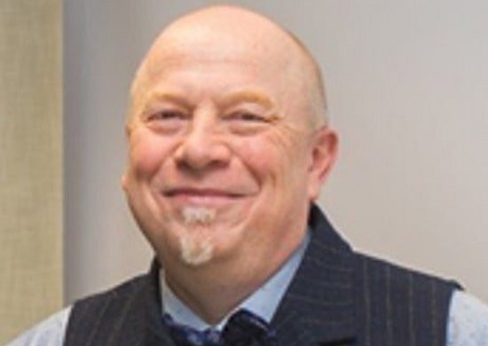 Gezeigt wird ein Foto von Prof. Dr. Josef Alfons Käs.